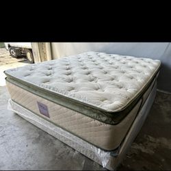 Queen Organic Elite Superior Hybrid Cool Gel Memory Foamm Pillow Top 14inch Matres!!