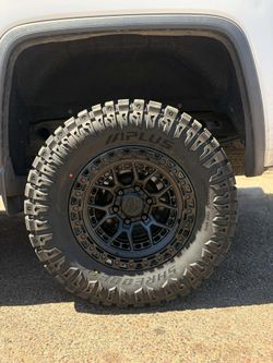 17x9 Commando Lock Off-road Wheels And Tires 33/1250/17 Aplus MT