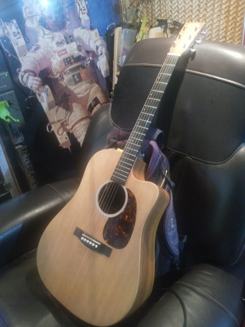 Martin Performance Dcpa5k Solid Spruce Top Acoustic Electric Guitar