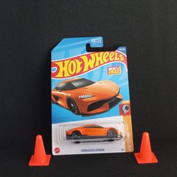 HOT WHEELS: KOENIGSEGG GEMERA