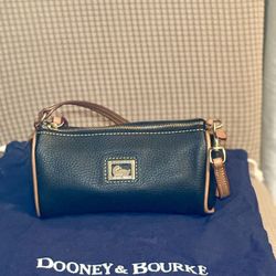 Dooney & Bourke Cross Body