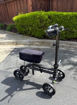 Knee scooter