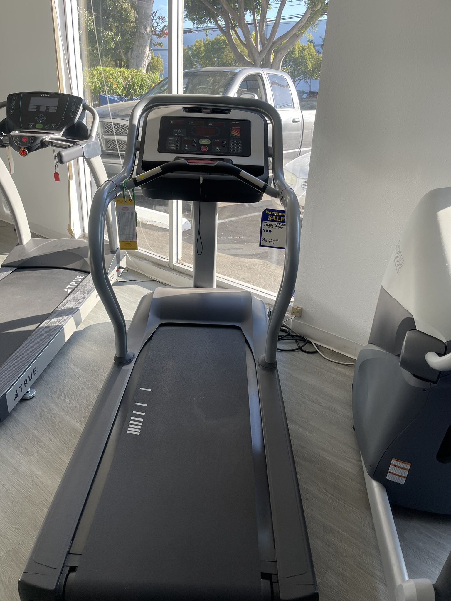 Treadmill Star Trac Iin Great Conditions Half Of Price