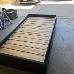 Twin bed with drawers