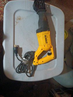 DeWALT Power Saw