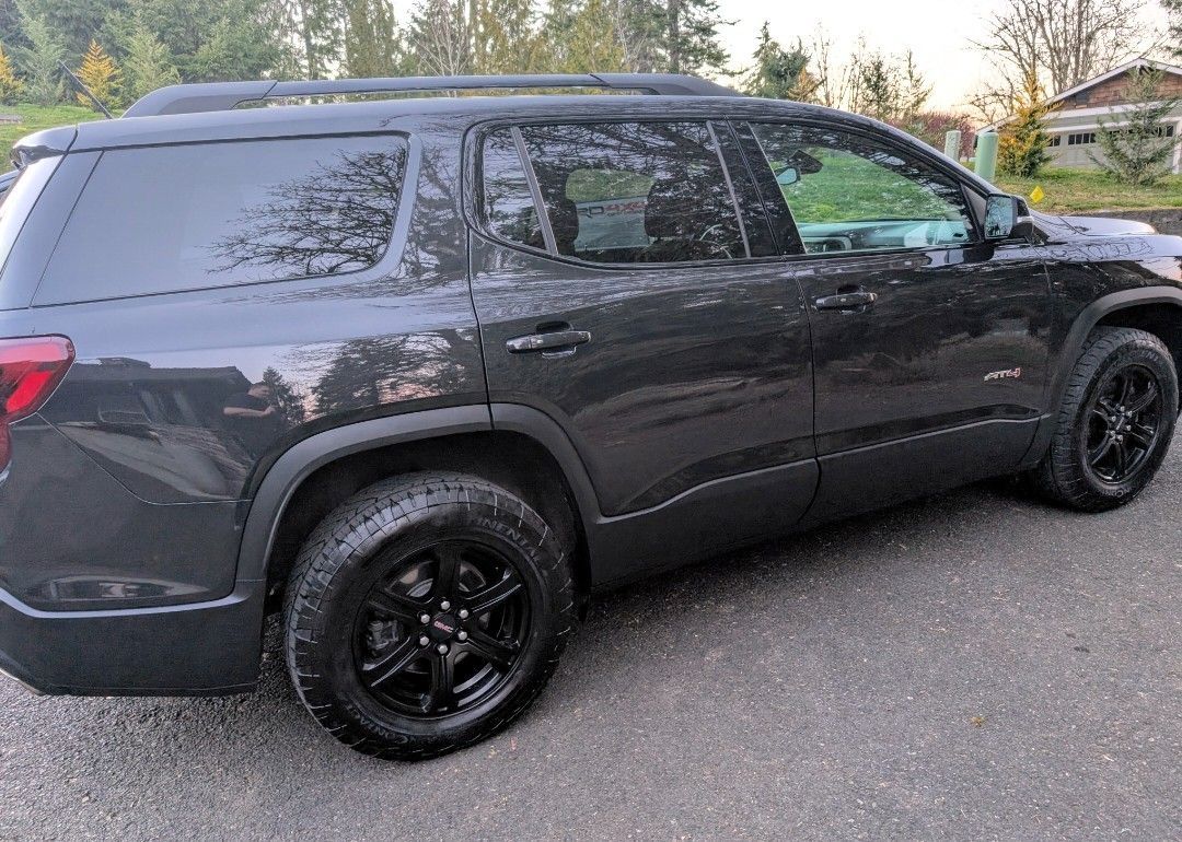 2020 GMC Acadia AT4