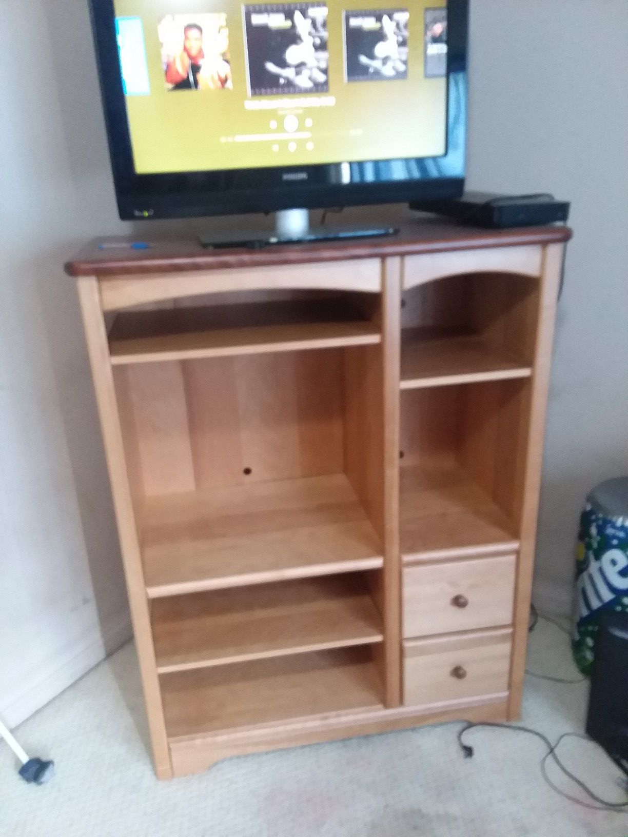 Entertainment Center solid wood (HEAVY)