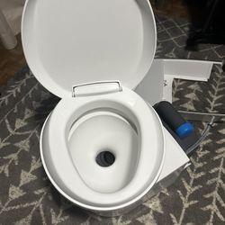 Thetford Cassette Toilet