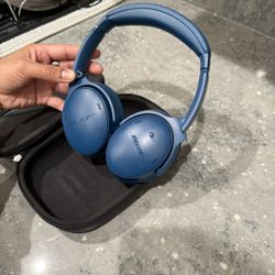 Bose QuietComfort Noise Cancelling Headphones – Like New