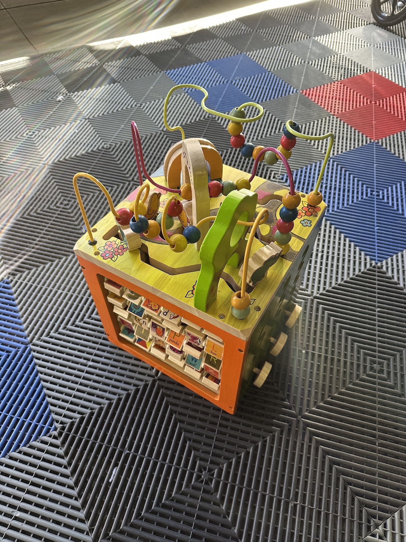 Zanny Zoo Wooden Activity Cube