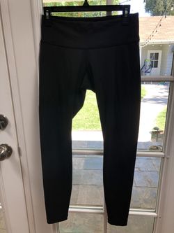 Lululemon black leggings size 6