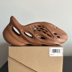 Yeezy Foam RNNR Flax - 10 M