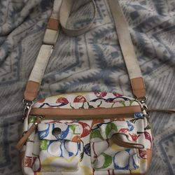 Very Nice Coach Purse Only $25 Firm