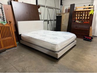 Queen bed $240
