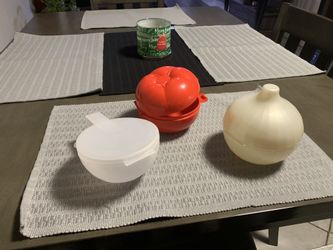 Tupper ware