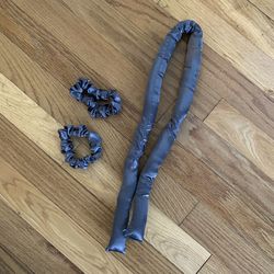 Kitsch Satin Heatless Curlers Set – Heatless Curls Overnight with 34" Hair Curler & 2 Satin Scrunchies – Comfortable Hair Curlers 