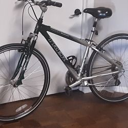 Nice Bike In Great Condition... Trek MULTRECK 7200.... 15" Frame