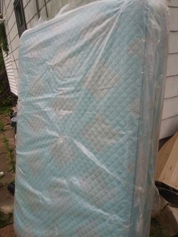 Full Size Serta-Pedic Mattress & Box Spring Set 🚚Drop Off Available🚚