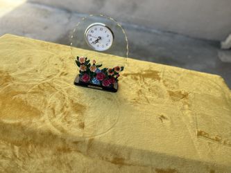 Glass Floral clock