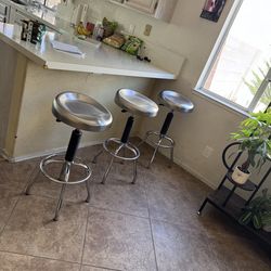 Bar stool