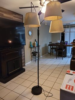 Floor lamp