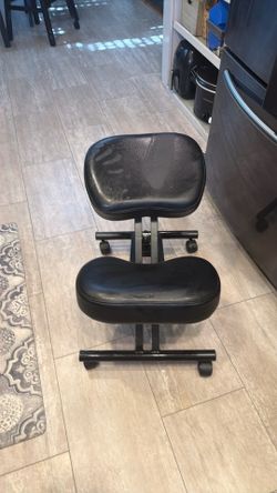 Chair - ergonomic kneeling