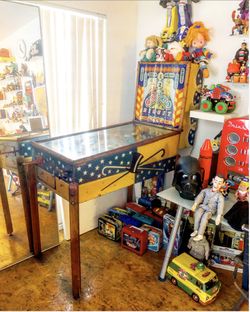 1942 flipperless pinball machine arcade