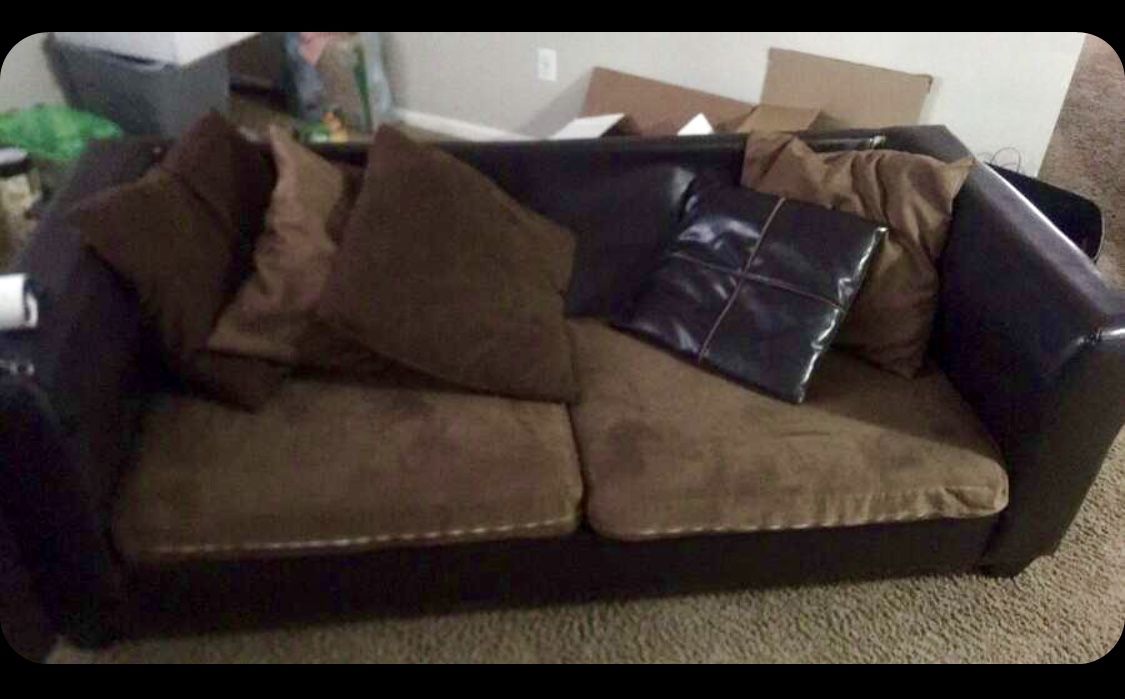 Couch set