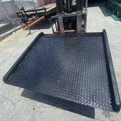 5ft x 5ft Heavy Duty Loading Dock Ramp
