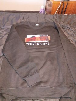 Black Polyester Sweatshirt "Trust No One" Sizes S-2XL