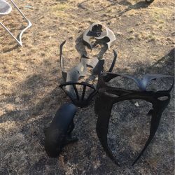 04-06 Yamaha R1 Fiberglass Race Fairings $200