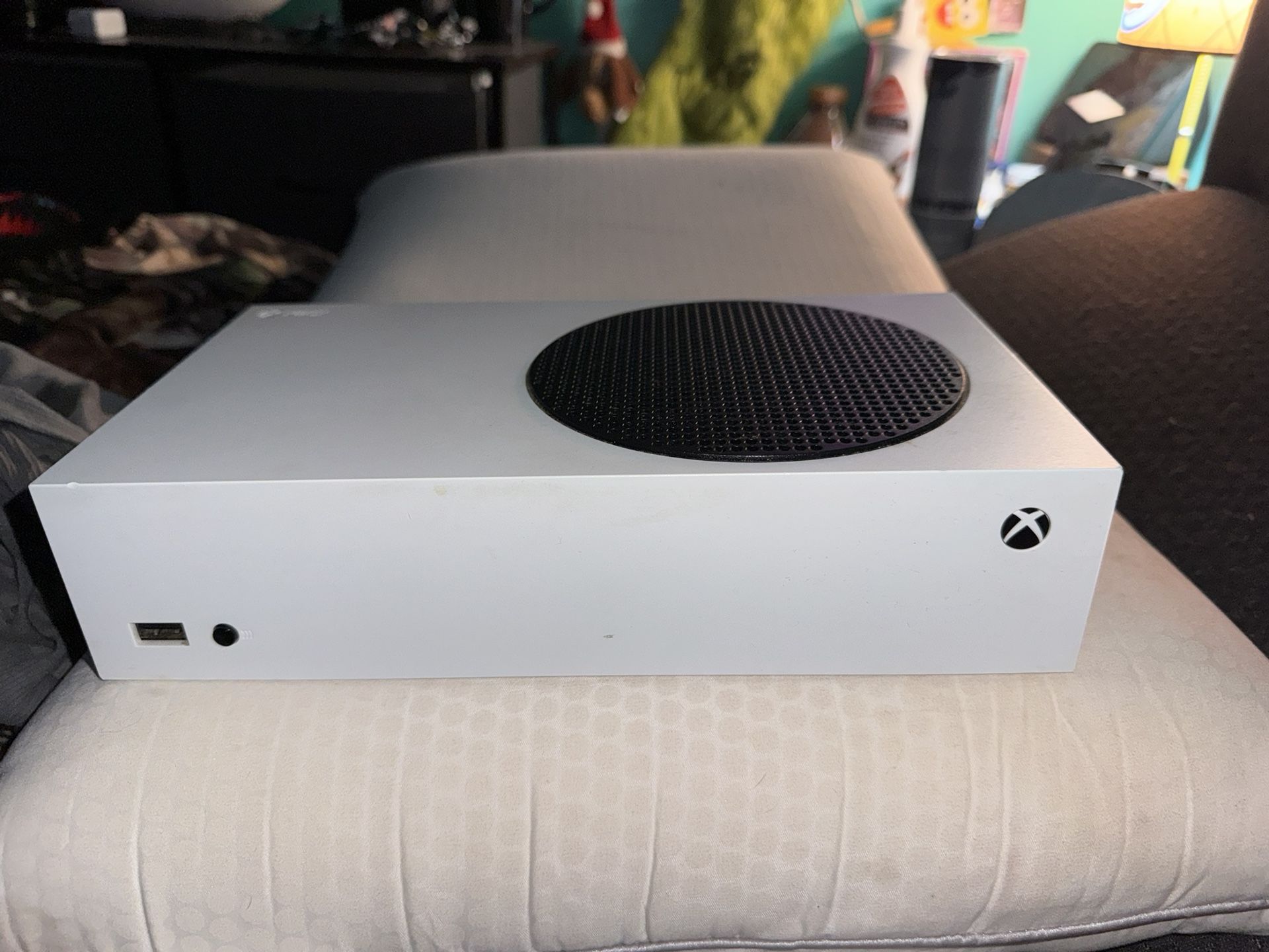 Xbox One Plus 2 Controllers