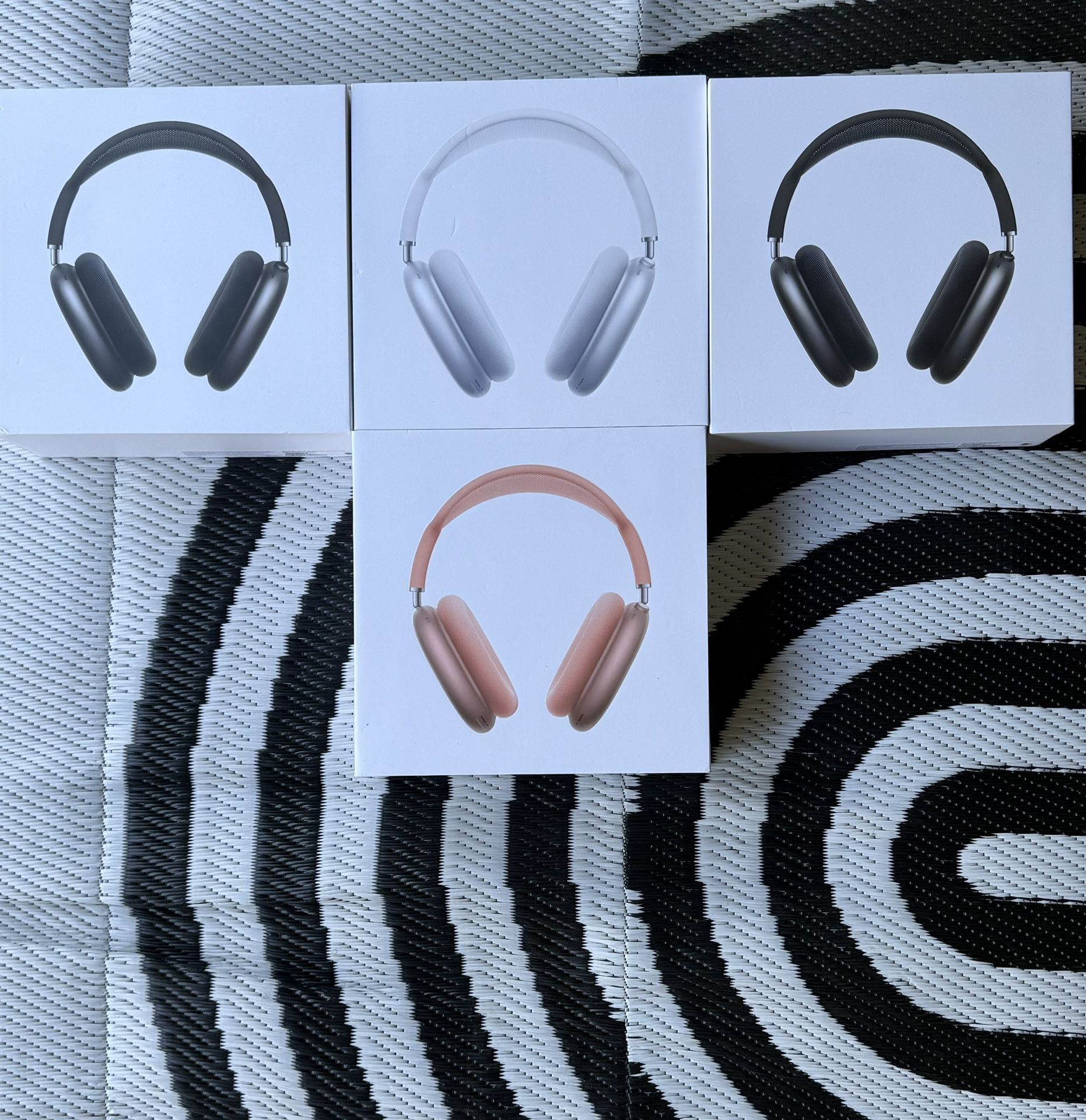 AirPod Maxes 