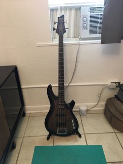 Schecter Diamond series bass