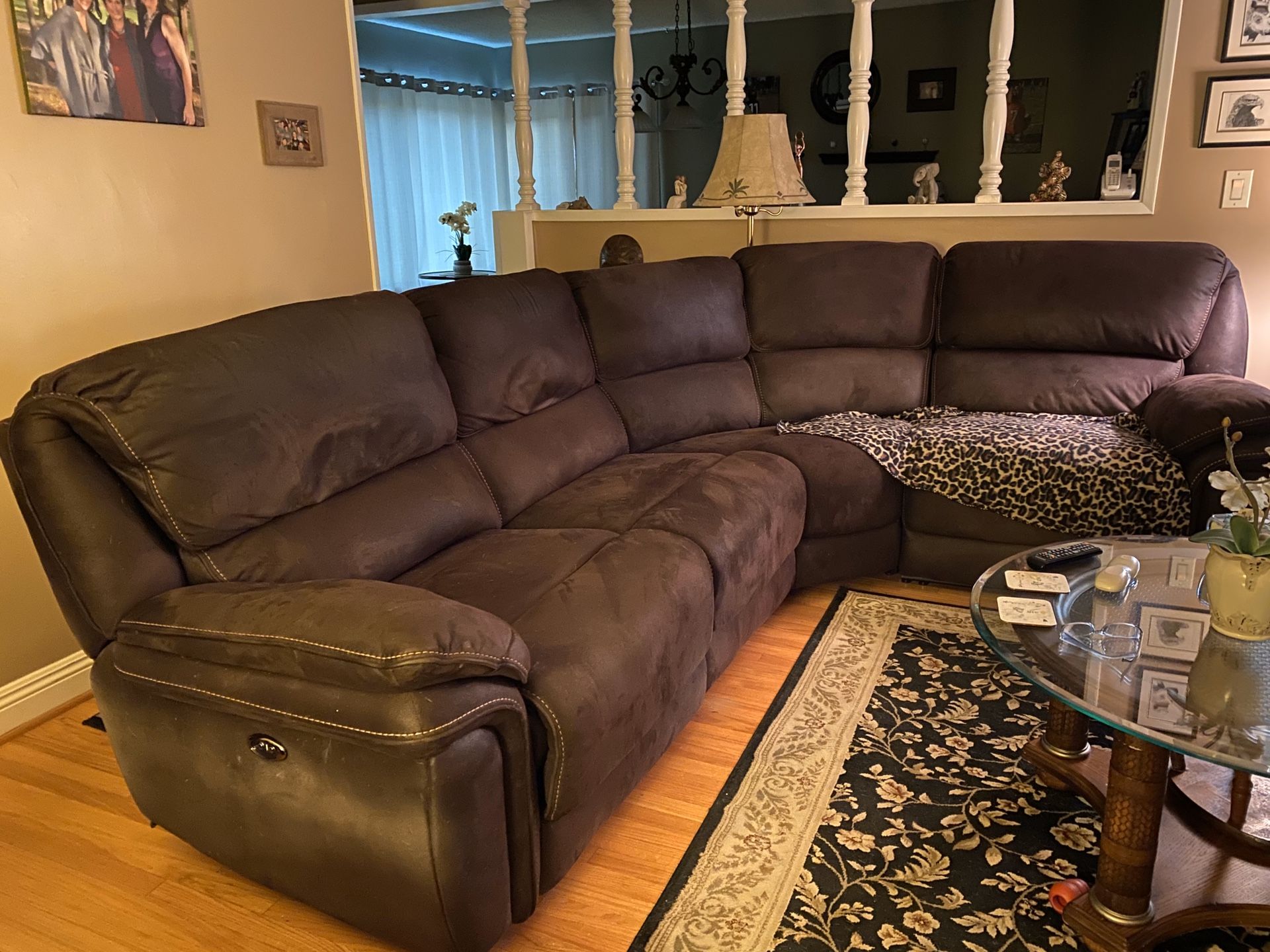 NORFOLK / With 3 power recliners/ Size and Dimensions 13x25x42