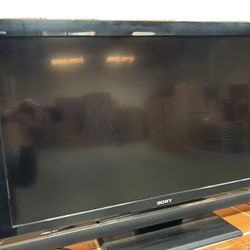 Sony Bravia 40inch LCD TV. 