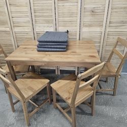 Table 4 chairs
