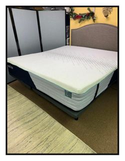 Nectar Classic Hybrid, King, Like New, Perfect Condition
