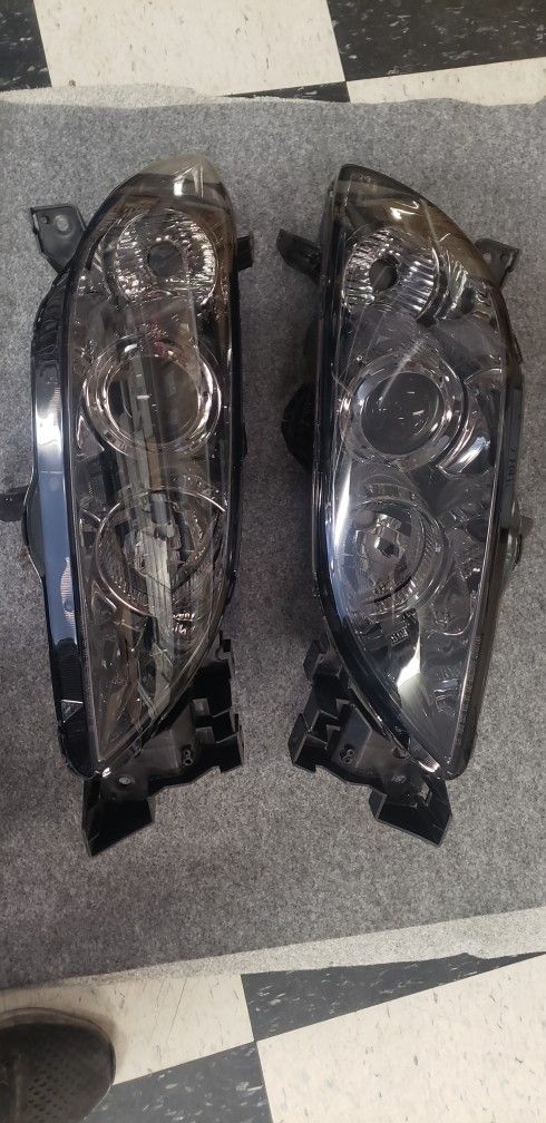 04-09 Mazda 3 Used Head Lights