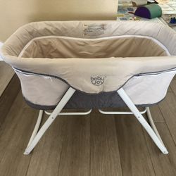 Baby Joy Bassinet 