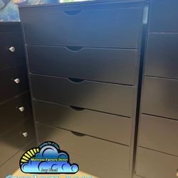 All Black Five Drawer Dresser Chest Without Knobs 