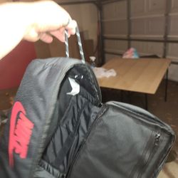 Nike Premium Shoebox Bag Unisex Sports Travel Gym Backpack Red DA7337-010