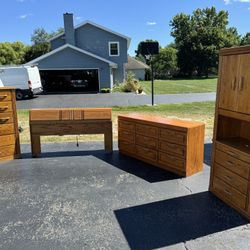 4 Piece Solid Oak Bedroom Set