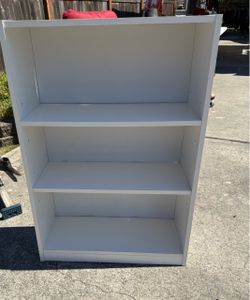 White 3 adjustable shelves bookcase