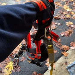 Full Body Harness And Fall Land yard 