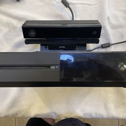 Xbox One, 2 Controllers, 6 Games