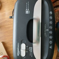 Amazon Basics Paper Shredder