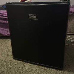 Black Decker Mini Fridge 