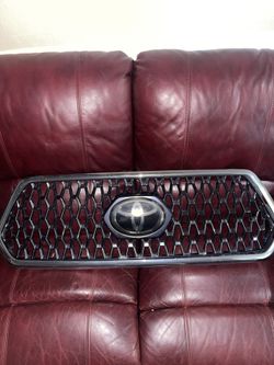 toyota tacoma grill