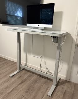 47” Adjustable Height Desk, White